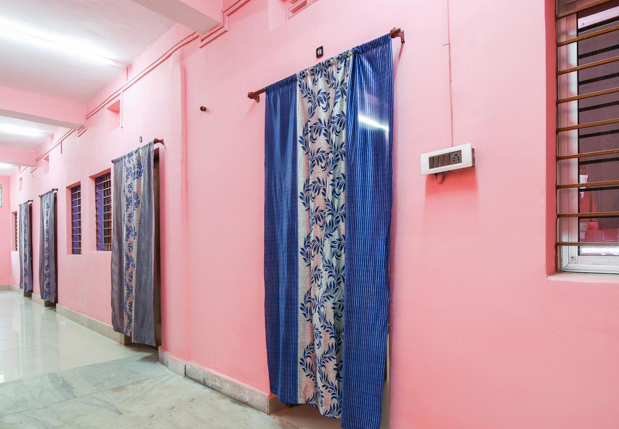 Collection O Nit More Adityapur Formerly Hotel Subheksha Джамшедпур Екстериор снимка